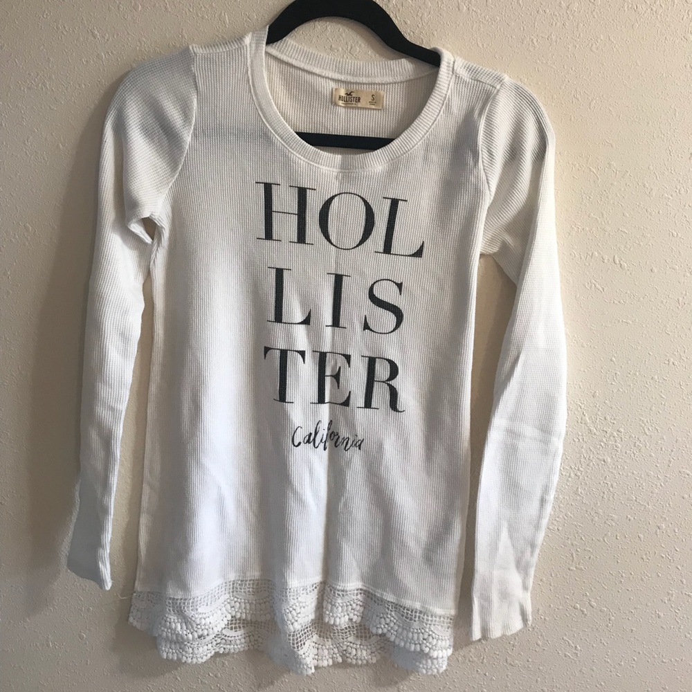 Hollister white top